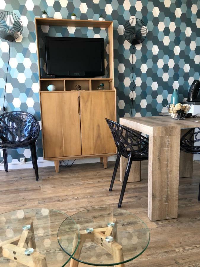 Oyat Apartment